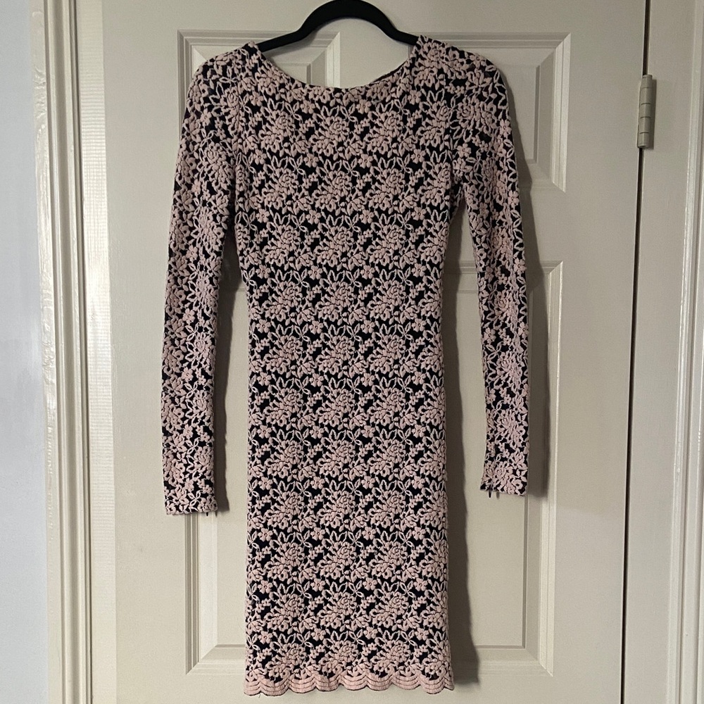 Alice + Olivia Lace Backless Long Sleeve Sheath Dress